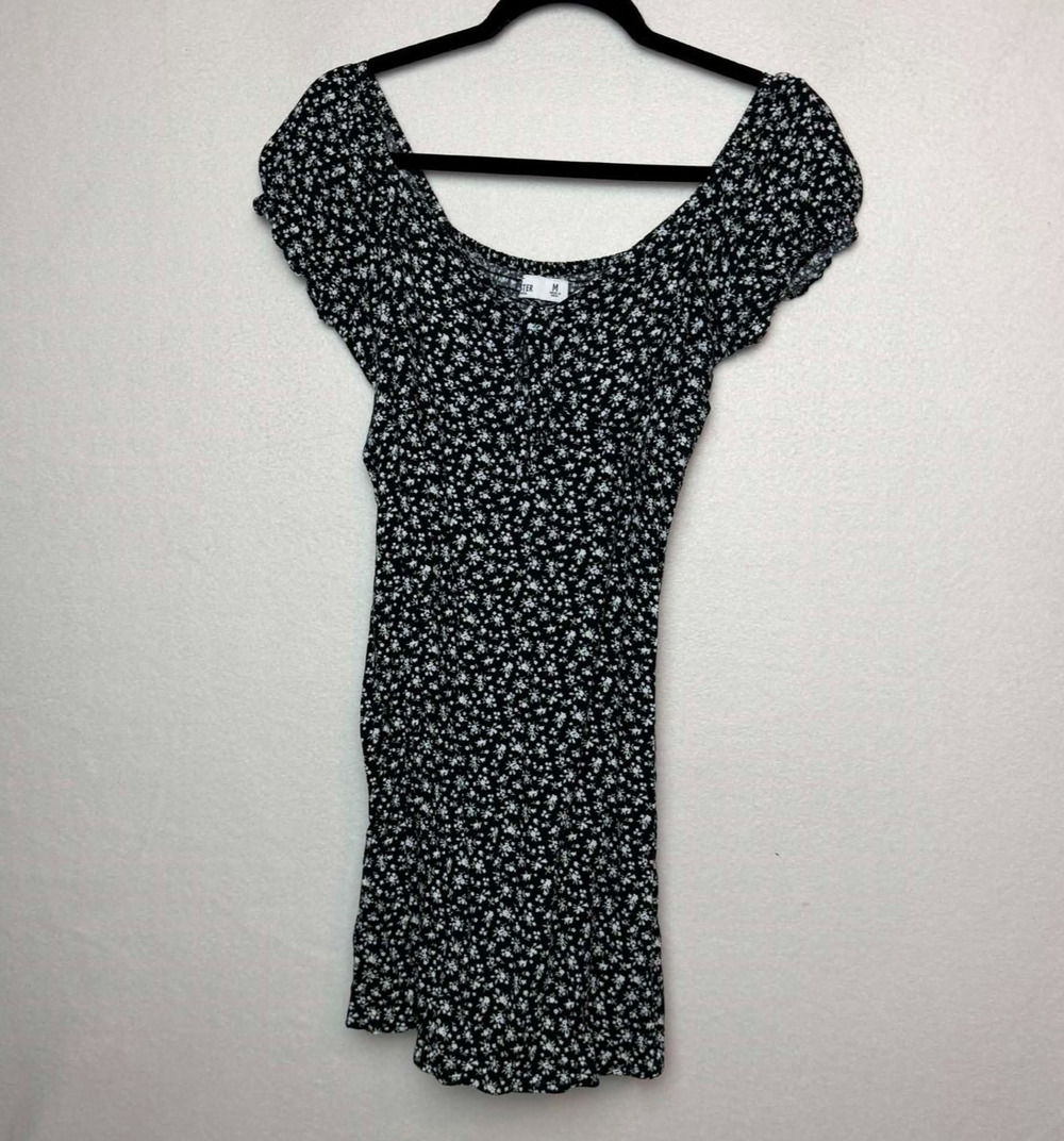 Hollister Black Mini Dress White Floral Print Flutter Sleeves Smocked Size Med